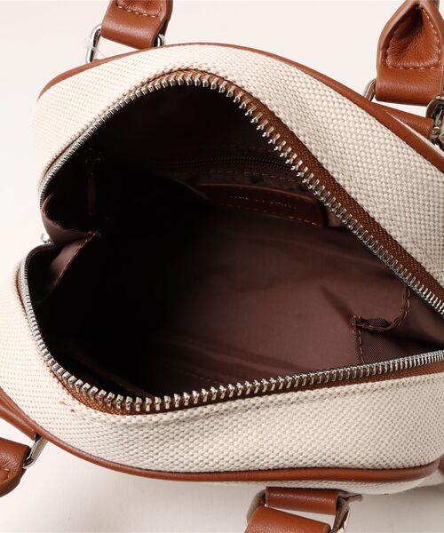 JILL STUART（ジルスチュアート）の「JILL STUART(ジル スチュアート)　パネル　ミニボストン（ショルダーバッグ・レディース・ホワイト×ブラック/ブラック/キャメル/ピンク・FREE）」の8枚目の写真