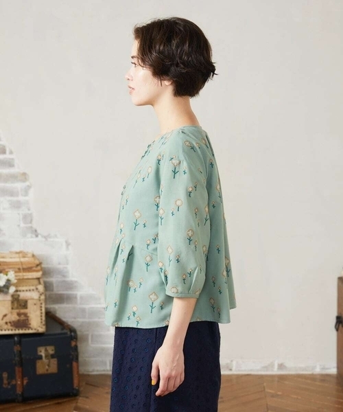 Escaleras de flores フラワー総刺繍ブラウス（シャツ/ブラウス