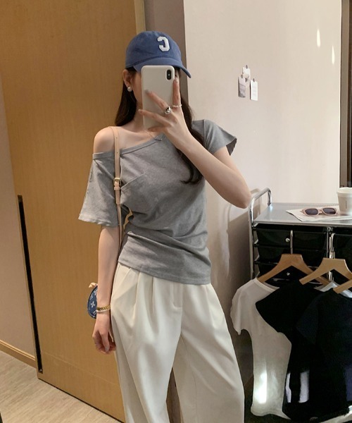 Per sist ence(パーシエンス)の「オフショル半袖Tシャツ(Tシャツ/カットソー・レディース・グレー/ネイビー/ブラック/ホワイト・LARGE/MEDIUM)」の22枚目の写真