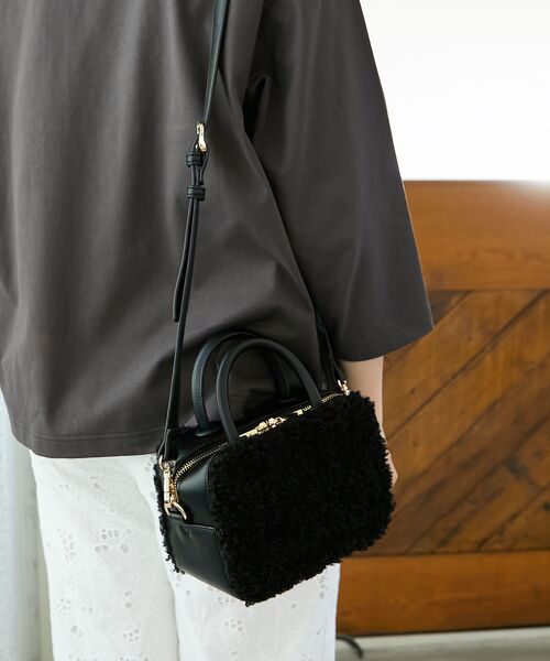 le.coeur blanc（ルクールブラン）の「ボアコンビ2WAYミニボストン（ボストンバッグ・レディース・オリーブ/ブラック・FREE）」の8枚目の写真