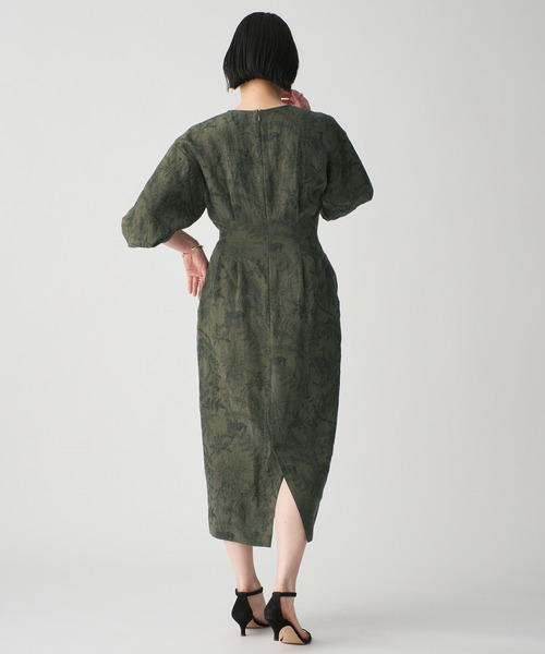VERMEIL par iena（ヴェルメイユパーイエナ）の「リネンプリントウエストシェイプワンピース（ワンピース・レディース・アイボリー/カーキ・36/38/40）」の8枚目の写真