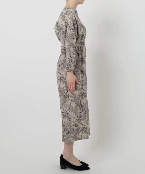 VERMEIL par iena（ヴェルメイユパーイエナ）の「リネンプリントウエストシェイプワンピース（ワンピース・レディース・アイボリー/カーキ・36/38/40）」の18枚目の写真