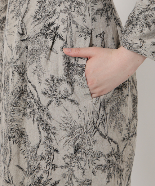 VERMEIL par iena（ヴェルメイユパーイエナ）の「リネンプリントウエストシェイプワンピース（ワンピース・レディース・アイボリー/カーキ・36/38/40）」の22枚目の写真