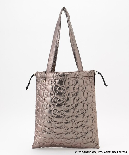 ANY（エニィ）の「【ハローキティ×ANY】キルトトートバッグ（トートバッグ・レディース・ブラック系/ゴールド系・F）」の2枚目の写真