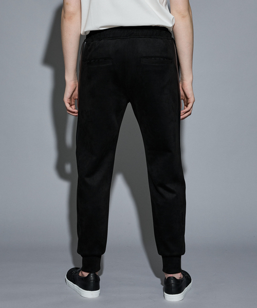 5351 POUR LES HOMMES（ゴーサンゴーイチプールオム）の「【セットアップ対応】ストレッチ スウェード ジョガーパンツ（スウェットパンツ・メンズ・ブラック/ライトグレー/ダークネイビー・44/46/48/50）」の7枚目の写真
