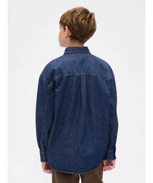 GAP（ギャップ）の「デニム オーバーサイズシャツ (キッズ)（デニムジャケット・キッズ・ブルー・130cm/140cm/150cm/160cm/120cm/110cm）」の5枚目の写真