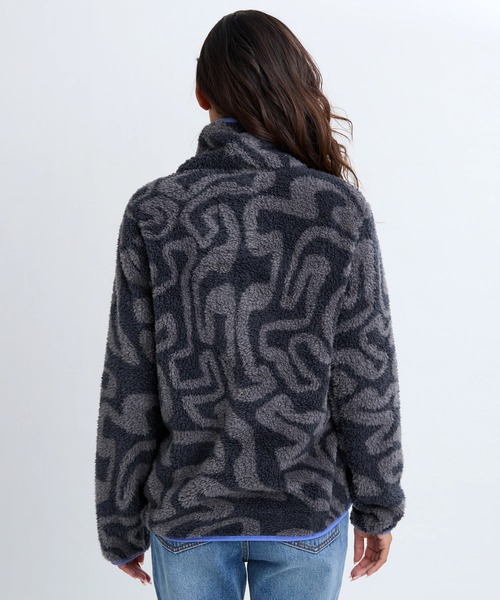 BILLABONG（ビラボン）の「BILLABONG レディース 24B411506-SWITCHBACK PULLOVER FLC スウェットジャケット 【2025年秋冬モデル】/ビラボン総柄アノラックデザインスタンドカラーフリーストップス（その他アウター・レディース・レッド系その他/マルチ/ブラック系その他・MEDIUM）」の6枚目の写真