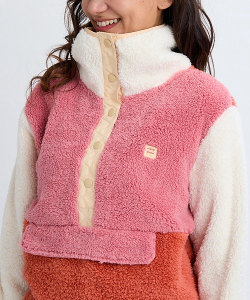 BILLABONG（ビラボン）の「BILLABONG レディース 24B411506-SWITCHBACK PULLOVER FLC スウェットジャケット 【2025年秋冬モデル】/ビラボン総柄アノラックデザインスタンドカラーフリーストップス（その他アウター・レディース・レッド系その他/マルチ/ブラック系その他・MEDIUM）」の8枚目の写真