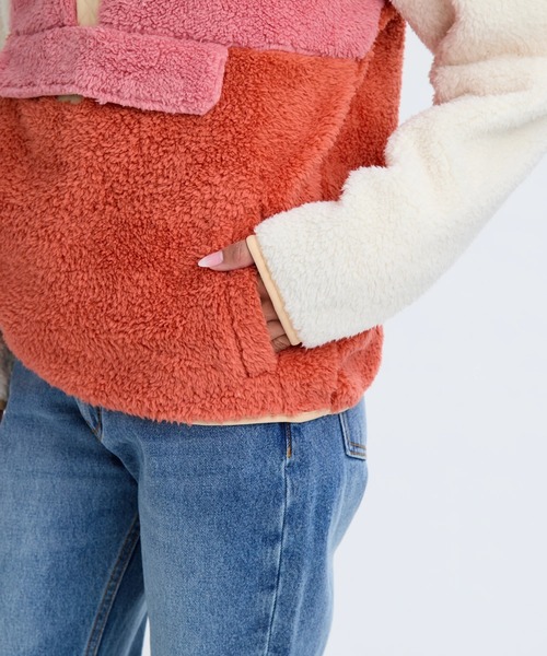 BILLABONG（ビラボン）の「BILLABONG レディース 24B411506-SWITCHBACK PULLOVER FLC スウェットジャケット 【2025年秋冬モデル】/ビラボン総柄アノラックデザインスタンドカラーフリーストップス（その他アウター・レディース・レッド系その他/マルチ/ブラック系その他・MEDIUM）」の10枚目の写真