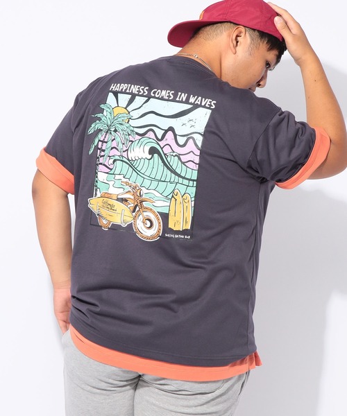 B&T CLUB(ビーティークラブ)の「Tシャツ メンズ 大きいサイズ サマーバケーション プリント 半袖Tシャツ B&T CLUB (ビーアンドティークラブ)(Tシャツ/カットソー・メンズ・ダークグレー/ブルー・X1(3L~4L)/X2(4L~5L)/X3(6L~7L))」の2枚目の写真