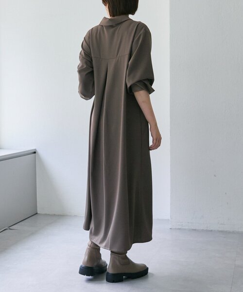 ear PAPILLONNER（イアパピヨネ）の「Vネックワンピース【SUM1 STYLE(スミスタイル)】（ワンピース・レディース・ブラック/モカ/ライトグレー/ネイビー・FREE）」の9枚目の写真