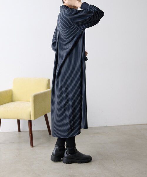 ear PAPILLONNER（イアパピヨネ）の「Vネックワンピース【SUM1 STYLE(スミスタイル)】（ワンピース・レディース・ブラック/モカ/ライトグレー/ネイビー・FREE）」の18枚目の写真