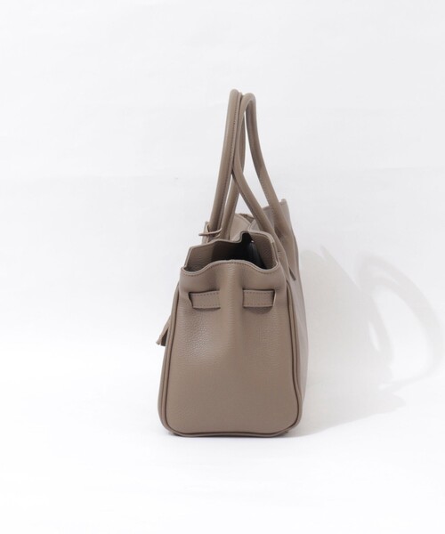 NOLLEY’S（ノーリーズ）の「ひねりベルトレザートートバッグ（トートバッグ・レディース・ブラック/ベージュ・FREE）」の16枚目の写真