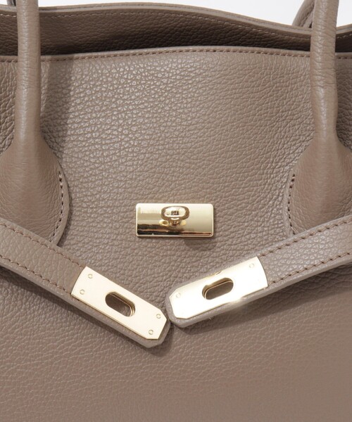 NOLLEY’S（ノーリーズ）の「ひねりベルトレザートートバッグ（トートバッグ・レディース・ブラック/ベージュ・FREE）」の8枚目の写真