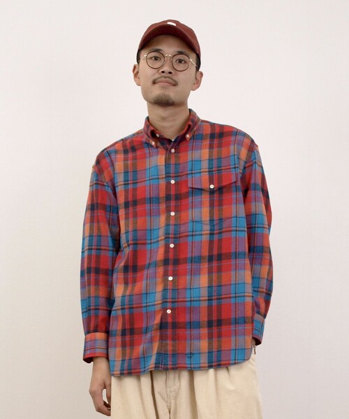 J.PRESS YORK STREET(ジェイプレスヨークストリート)の「【UNISEX】フランネルボタンダウン シャツ(シャツ/ブラウス・メンズ・オレンジ系3/レッド系3・LARGE/MEDIUM/SMALL)」の1枚目の写真