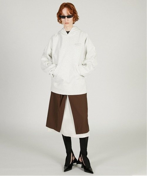 PRANK PROJECT(プランクプロジェクト)の「オーバーフォルムフーディ / Over Form Hoodie(パーカー・レディース・グレイッシュベージュ/チャコールグレー/ライトグレー・FREE)」の7枚目の写真