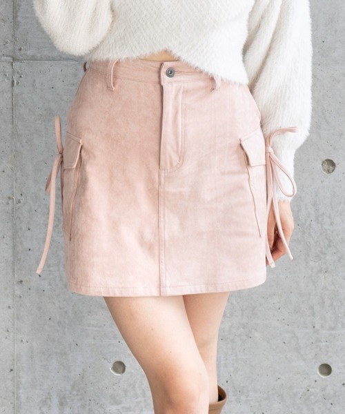 clear（クリア）の「フェイクスエードリボン付きカーゴミニスカート［ガーリー カジュアル 着回し力抜群］（スカート・レディース・ベージュ/ブラウン/ピンク・S/M）」の3枚目の写真