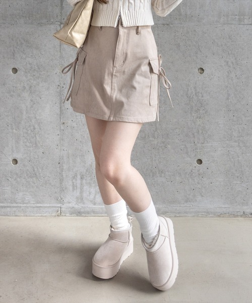 clear（クリア）の「フェイクスエードリボン付きカーゴミニスカート［ガーリー カジュアル 着回し力抜群］（スカート・レディース・ベージュ/ブラウン/ピンク・S/M）」の7枚目の写真