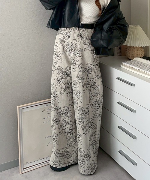 merrylatte（メリーラテ）の「フラワージャガードワイドデニム【NOUA】（デニムパンツ・レディース・ホワイト/ブラック・S/M）」の7枚目の写真