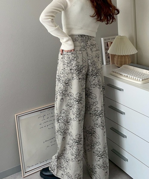 merrylatte（メリーラテ）の「フラワージャガードワイドデニム【NOUA】（デニムパンツ・レディース・ホワイト/ブラック・S/M）」の10枚目の写真