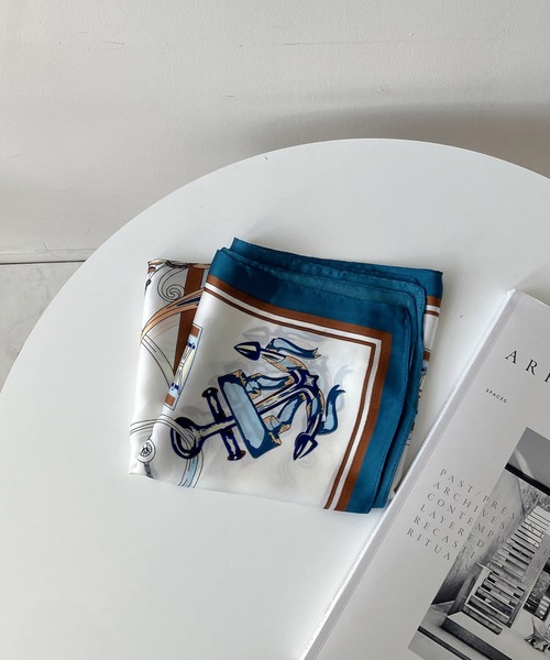 AS KNOW AS plus(アズノゥアズプラス)の「ヴィンテージ風スカーフ 70×70(バンダナ/スカーフ・レディース・E/D/C/B/A・FREE)」の21枚目の写真