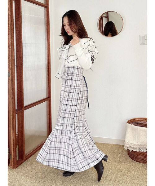 MERCURYDUO（マーキュリーデュオ）の「異素材ラッフルリボンリブニット（ニット/セーター・レディース・オフホワイト/ブラック/ラベンダー・FREE）」の14枚目の写真