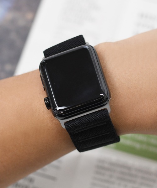 Fun & Daily(ファンアンドデイリー)の「Loop Nylon Apple Watch Band / アップルウォッチバンド(デジタル腕時計・メンズ・オレンジ/ブラック/ブラック系その他・A/B)」の5枚目の写真