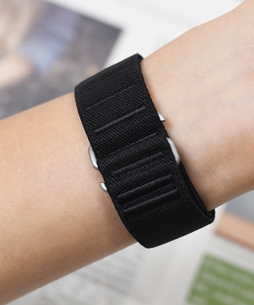 Fun & Daily(ファンアンドデイリー)の「Loop Nylon Apple Watch Band / アップルウォッチバンド(デジタル腕時計・メンズ・オレンジ/ブラック/ブラック系その他・A/B)」の6枚目の写真
