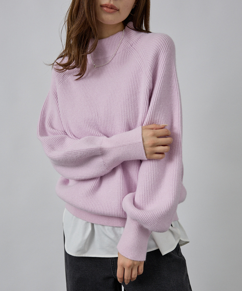 abahouse mavie（アバハウスマヴィ）の「片畦モックネックプルオーバー（ニット/セーター・レディース・チャコールグレー/グレイッシュブルー/オフホワイト/ピンク・フリー）」の4枚目の写真