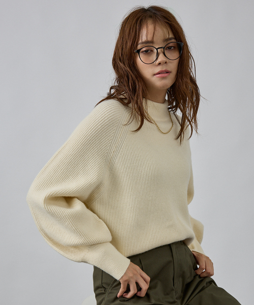 abahouse mavie（アバハウスマヴィ）の「片畦モックネックプルオーバー（ニット/セーター・レディース・チャコールグレー/グレイッシュブルー/オフホワイト/ピンク・フリー）」の8枚目の写真