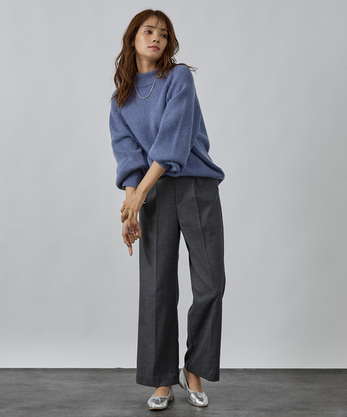 abahouse mavie（アバハウスマヴィ）の「片畦モックネックプルオーバー（ニット/セーター・レディース・チャコールグレー/グレイッシュブルー/オフホワイト/ピンク・フリー）」の17枚目の写真