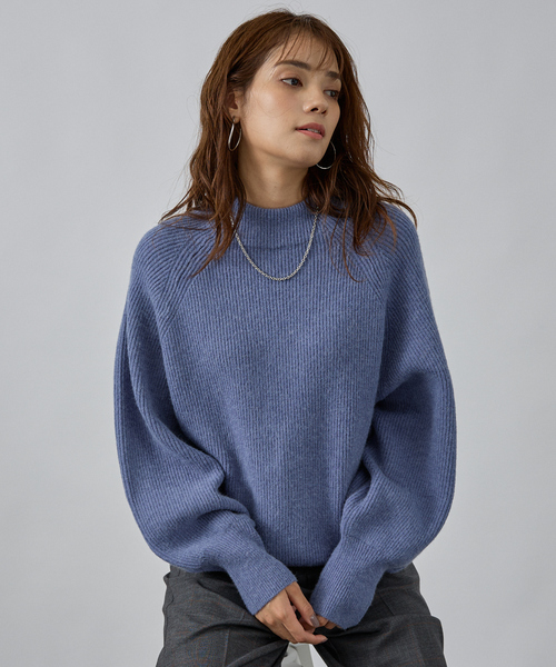 abahouse mavie（アバハウスマヴィ）の「片畦モックネックプルオーバー（ニット/セーター・レディース・チャコールグレー/グレイッシュブルー/オフホワイト/ピンク・フリー）」の19枚目の写真