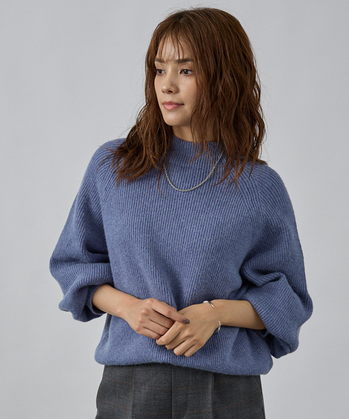 abahouse mavie（アバハウスマヴィ）の「片畦モックネックプルオーバー（ニット/セーター・レディース・チャコールグレー/グレイッシュブルー/オフホワイト/ピンク・フリー）」の22枚目の写真