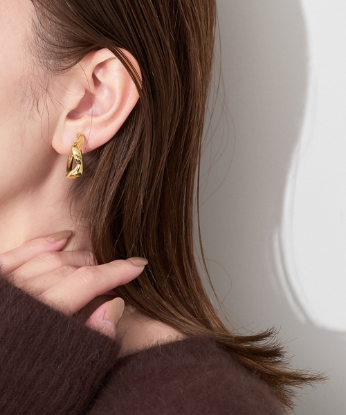 PHILIPPE AUDIBERT（フィリップ オーディベール）の「PHILIPPE AUDIBERT/フィリップ・オーディベール ニュアンスイヤリング BOC6624:OI（イヤリング・レディース・ゴールド・FREE）」の2枚目の写真