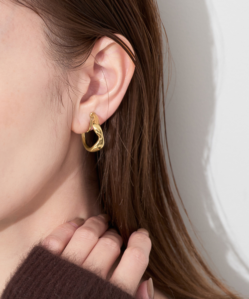 PHILIPPE AUDIBERT（フィリップ オーディベール）の「PHILIPPE AUDIBERT/フィリップ・オーディベール ニュアンスイヤリング BOC6624:OI（イヤリング・レディース・ゴールド・FREE）」の3枚目の写真