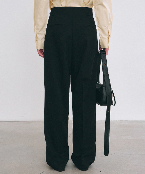 NICK&NICOLE(ニックアンドニコール)の「MINIMAL CLASSIC PINTUCK SLACKS_BLACK(スラックス・レディース・その他・SMALL/LARGE/MEDIUM)」の4枚目の写真