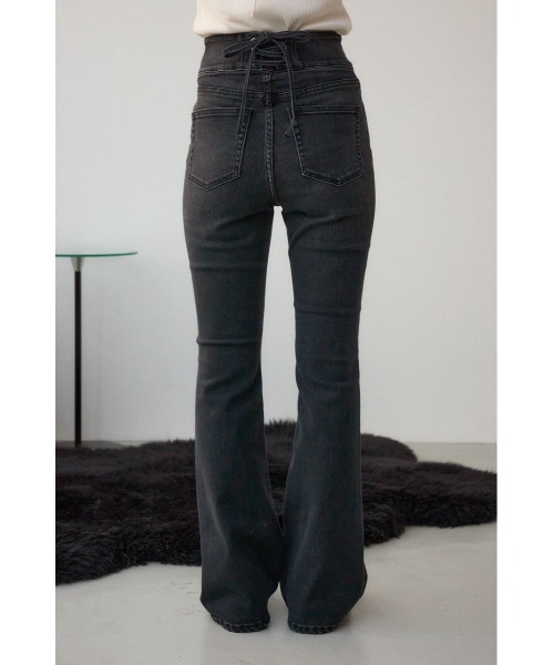 AZUL by moussy(アズールバイマウジー)の「AZUL DENIM H/Wバックリボンフレアデニム(デニムパンツ・レディース・ライトブラック/ブルー・SMALL/MEDIUM)」の8枚目の写真