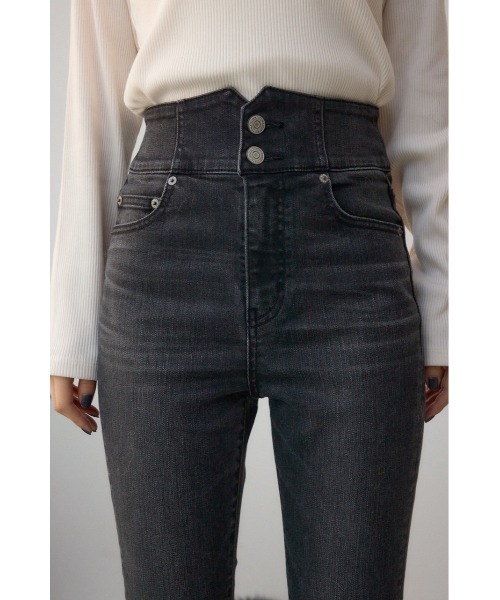 AZUL by moussy(アズールバイマウジー)の「AZUL DENIM H/Wバックリボンフレアデニム(デニムパンツ・レディース・ライトブラック/ブルー・SMALL/MEDIUM)」の9枚目の写真