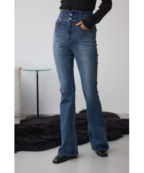 AZUL by moussy(アズールバイマウジー)の「AZUL DENIM H/Wバックリボンフレアデニム(デニムパンツ・レディース・ライトブラック/ブルー・SMALL/MEDIUM)」の13枚目の写真