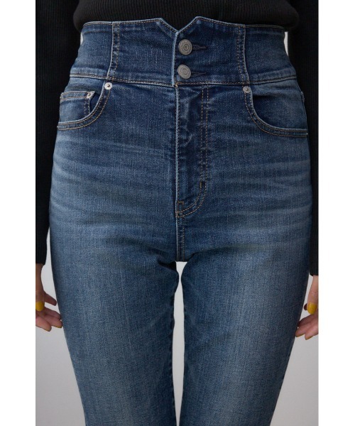 AZUL by moussy(アズールバイマウジー)の「AZUL DENIM H/Wバックリボンフレアデニム(デニムパンツ・レディース・ライトブラック/ブルー・SMALL/MEDIUM)」の19枚目の写真