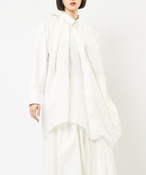 gomme(ゴム)の「フラワービッグブラウス(シャツ/ブラウス・レディース・ブラック/アイボリー・MEDIUM)」の2枚目の写真