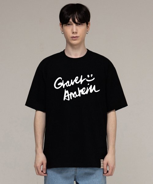 GRAVER（グレーバー）の「[UNISEX]図面ロゴスマイル半袖_ブラック（Tシャツ/カットソー・レディース・ブラック・SMALL/MEDIUM/LARGE/X-LARGE）」の2枚目の写真
