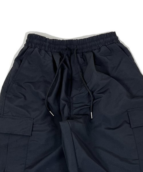 SK8ER ROCK（スケーターロック）の「Knee tuck cargo nylon wide pants black（スウェットパンツ・レディース・その他・FREE）」の4枚目の写真