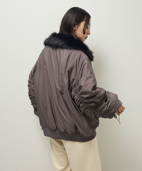 Green　Parks（グリーンパークス）の「・swing by ティペット付ミリタリーブルゾン（ブルゾン・レディース・カーキ/ブラウン/チャコールグレー・FREE）」の15枚目の写真