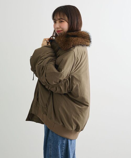 Green　Parks（グリーンパークス）の「・swing by ティペット付ミリタリーブルゾン（ブルゾン・レディース・カーキ/ブラウン/チャコールグレー・FREE）」の20枚目の写真