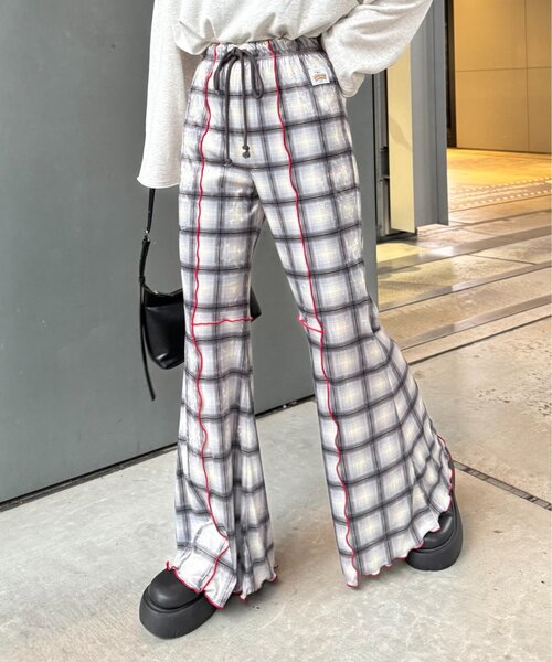 HELLO.SANFRANCISCO（ハローサンフランシスコ）の「★【HELLO.SANFRANCISCO/ハローサンフランシスコ】チェックメロー切り替えフレアパンツ（その他パンツ・レディース・ブルー/グレー/オレンジ/ベージュ・SMALL/MEDIUM）」の16枚目の写真