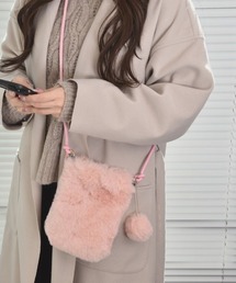 【float】ふわふわ ファー チャーム付きミニショルダーバッグ【6色展開】