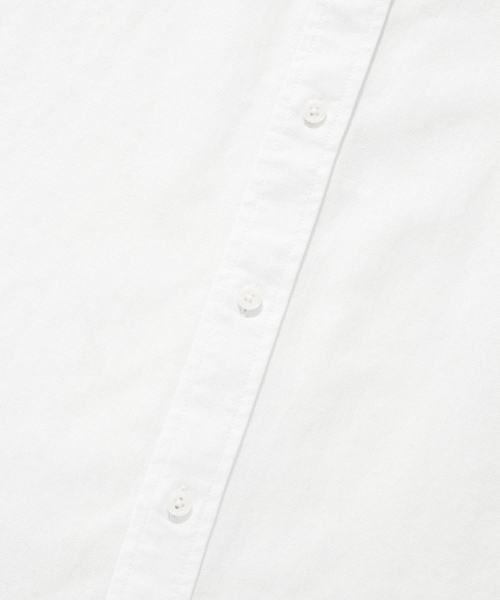 COVERNAT(カバーナット)の「リネンチェーンCロゴシャツホワイト(シャツ/ブラウス・レディース・その他・X-SMALL/LARGE/MEDIUM/SMALL/X-LARGE/XX-LARGE)」の6枚目の写真