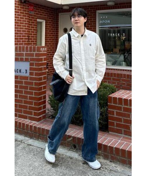 COVERNAT(カバーナット)の「リネンチェーンCロゴシャツホワイト(シャツ/ブラウス・レディース・その他・X-SMALL/LARGE/MEDIUM/SMALL/X-LARGE/XX-LARGE)」の11枚目の写真