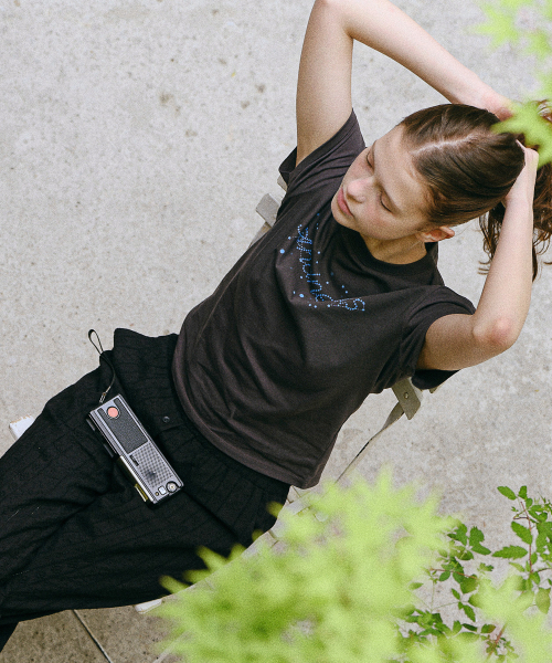 ANDNEEDS(アンドニーズ)の「Starlight half tee (charcoal)(Tシャツ/カットソー・レディース・その他・FREE)」の4枚目の写真